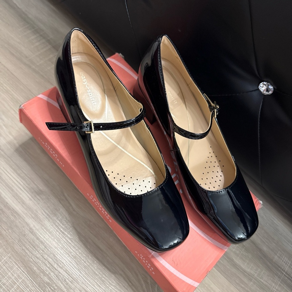 Easy Spirit Black Patent Mary Jane Heels - Picture 6 of 13